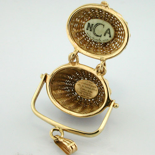 14k Gold American Scrimshaw Nantucket Basket Vintage Charm Pendant with Lucky Penny