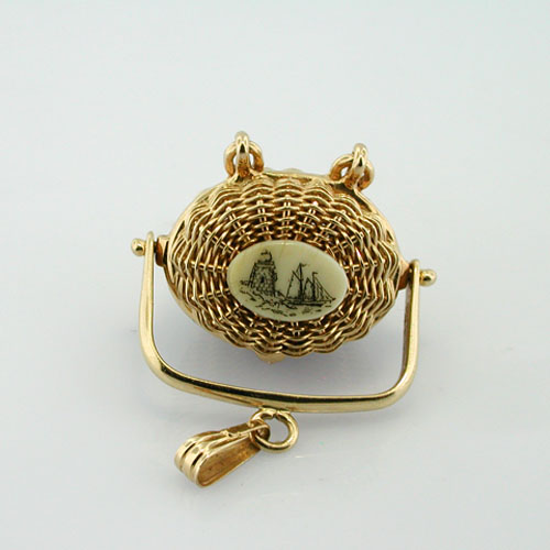 14k Gold American Scrimshaw Nantucket Basket Vintage Charm Pendant with Lucky Penny