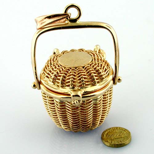 American Scrimshaw Nantucket Basket 14k Gold Vintage Charm Pendant with Lucky Penny 
