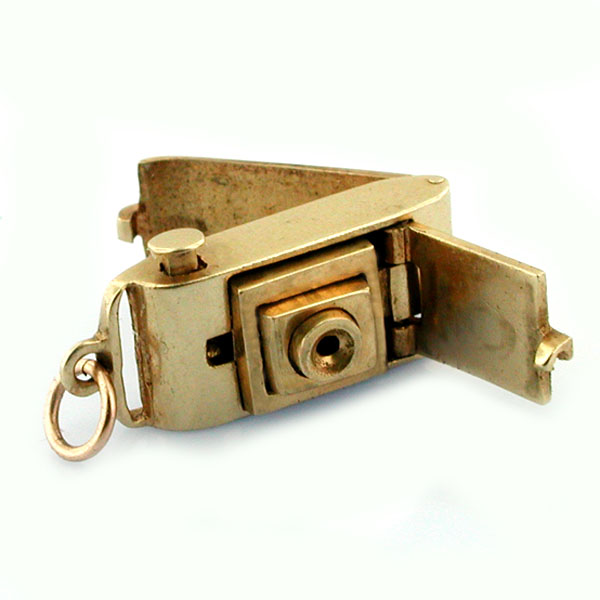 14K Gold Vintage Mechanical Pop-Up Lens Photo Camera 3D Movable Charm
