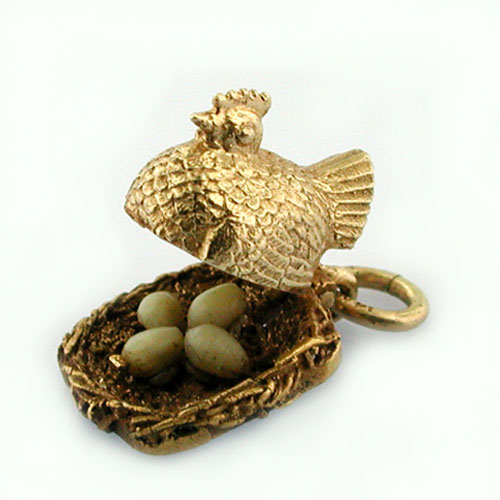 Rare Hen Chicken on Nest Eggs Movable Vintage 14K Gold Charm 