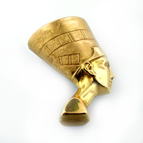 Nefertiti Symbol of Beauty Egyptian Sun Queen Vintage 14K Gold Charm Pendant