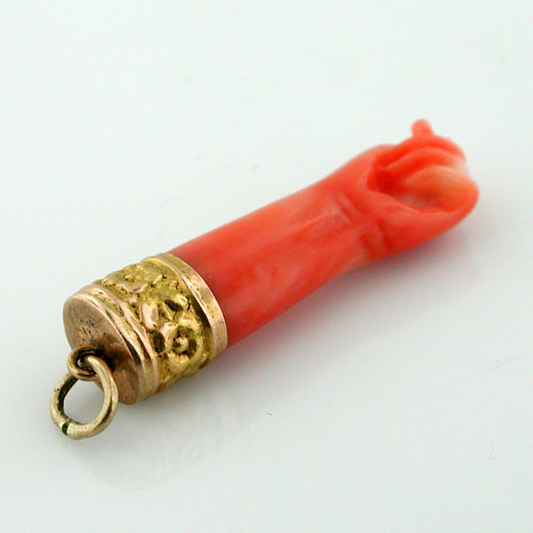 18K Gold Mano Fico Carved Natural Salmon Coral Hand Figa Vintage Charm Pendant