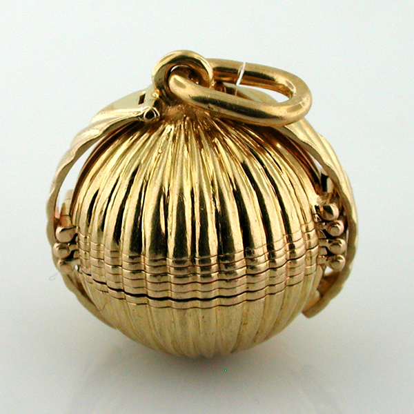Globe Ball Picture Photo Locket Vintage  18K Gold Charm Pendant
